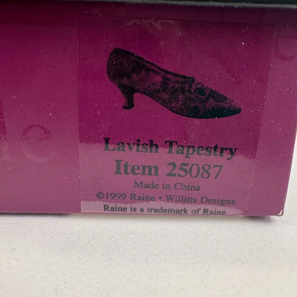 Vintage Just The Right Shoe By Raine Lavish Tapestry 25087 1999 COA